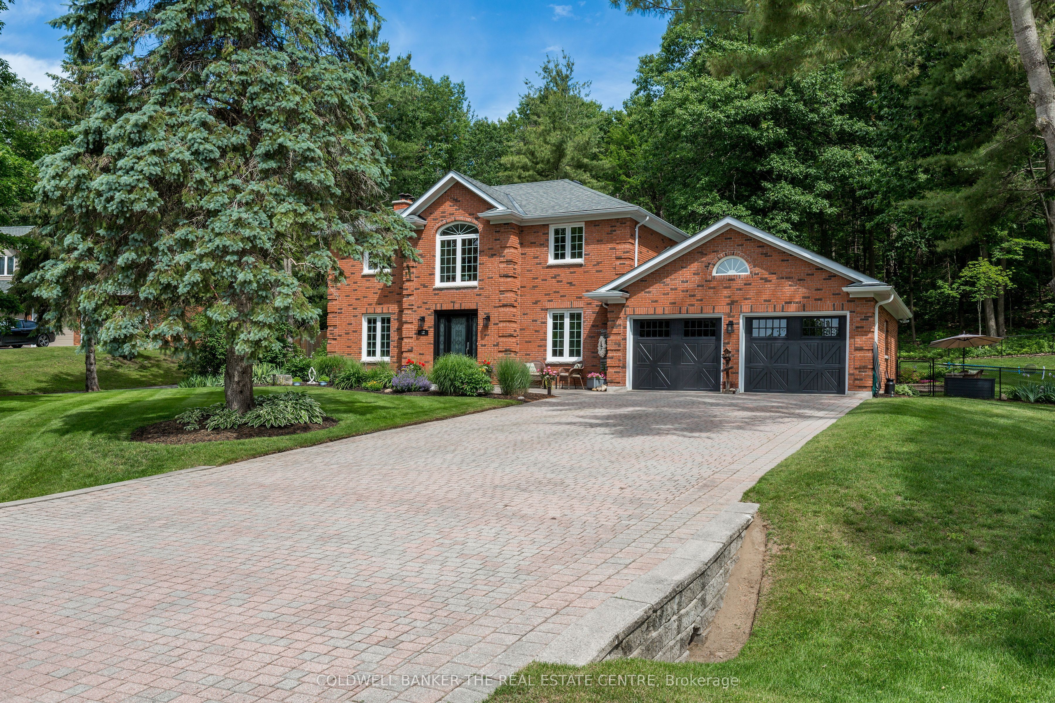 12 Idlewood Drive, Springwater, ON, L9X 0P6