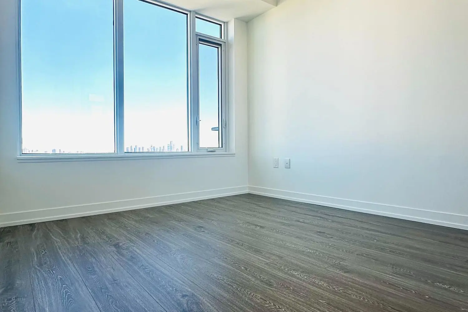 2485 Eglinton Avenue 1212