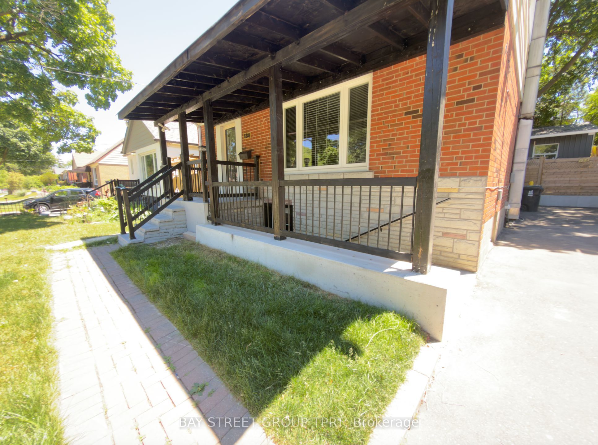 134 Clearbrooke Circle, Toronto, ON, M9W 2G1 photo 3