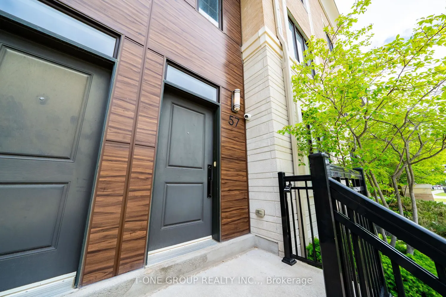 57 Village Parkway 38