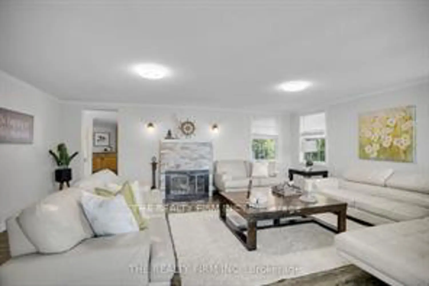 3692 Beverly Glen photo 3