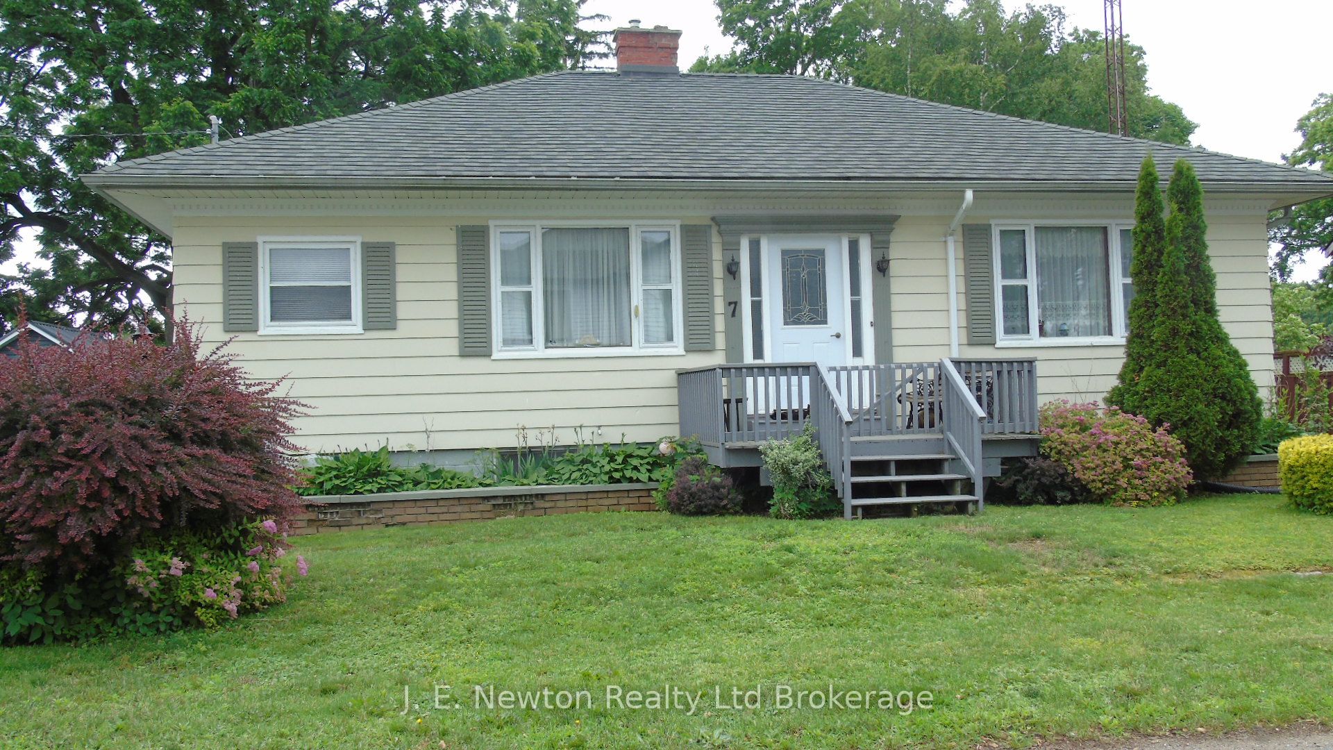 7 Adams Street, Norfolk, ON, N0J 1E0