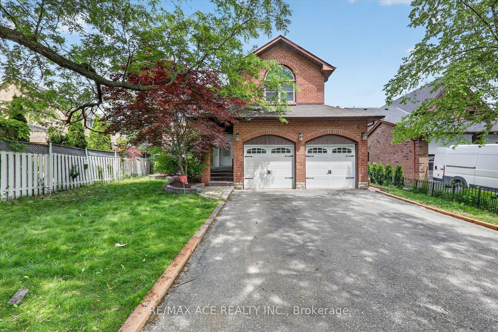 4 Beaumont Drive, Ajax, ON, L1T 1R9