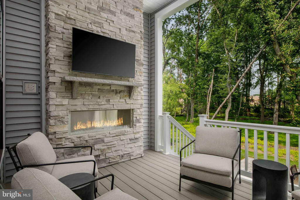 9800 Blue Ivy Way, Ellicott City, MD 21042