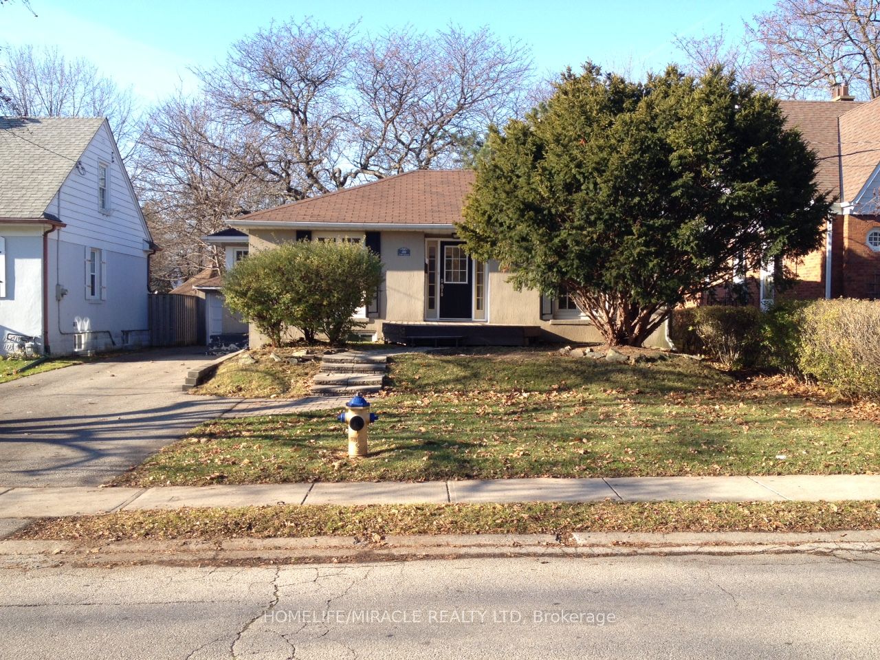 40 Thirty Seventh Street, Toronto, ON, M8W 3L6