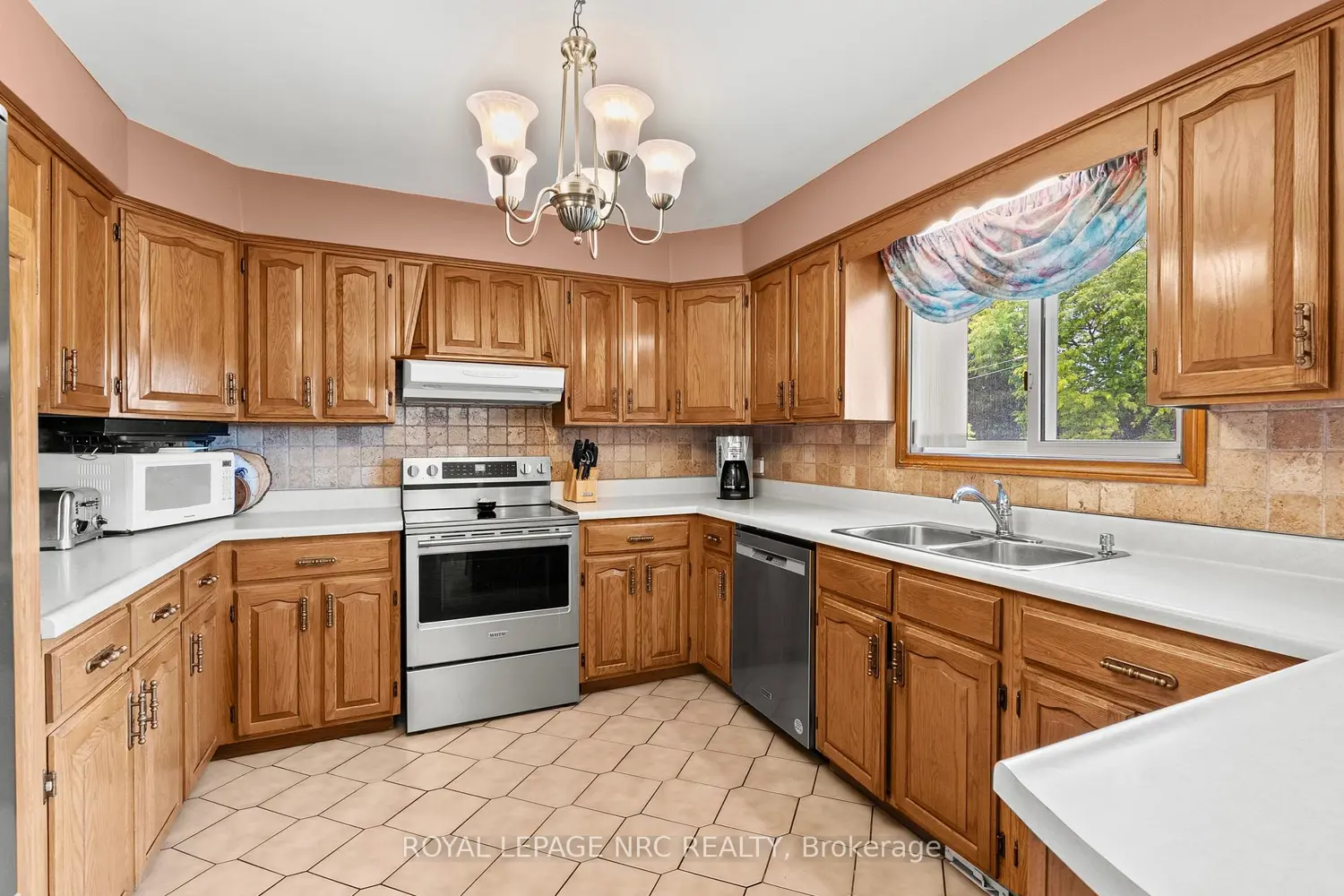 14 Tupper Drive photo 3
