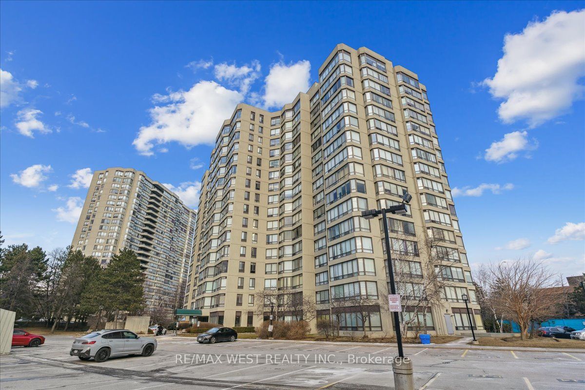 905-26 Hanover Road, Brampton, ON, L6S 4T2