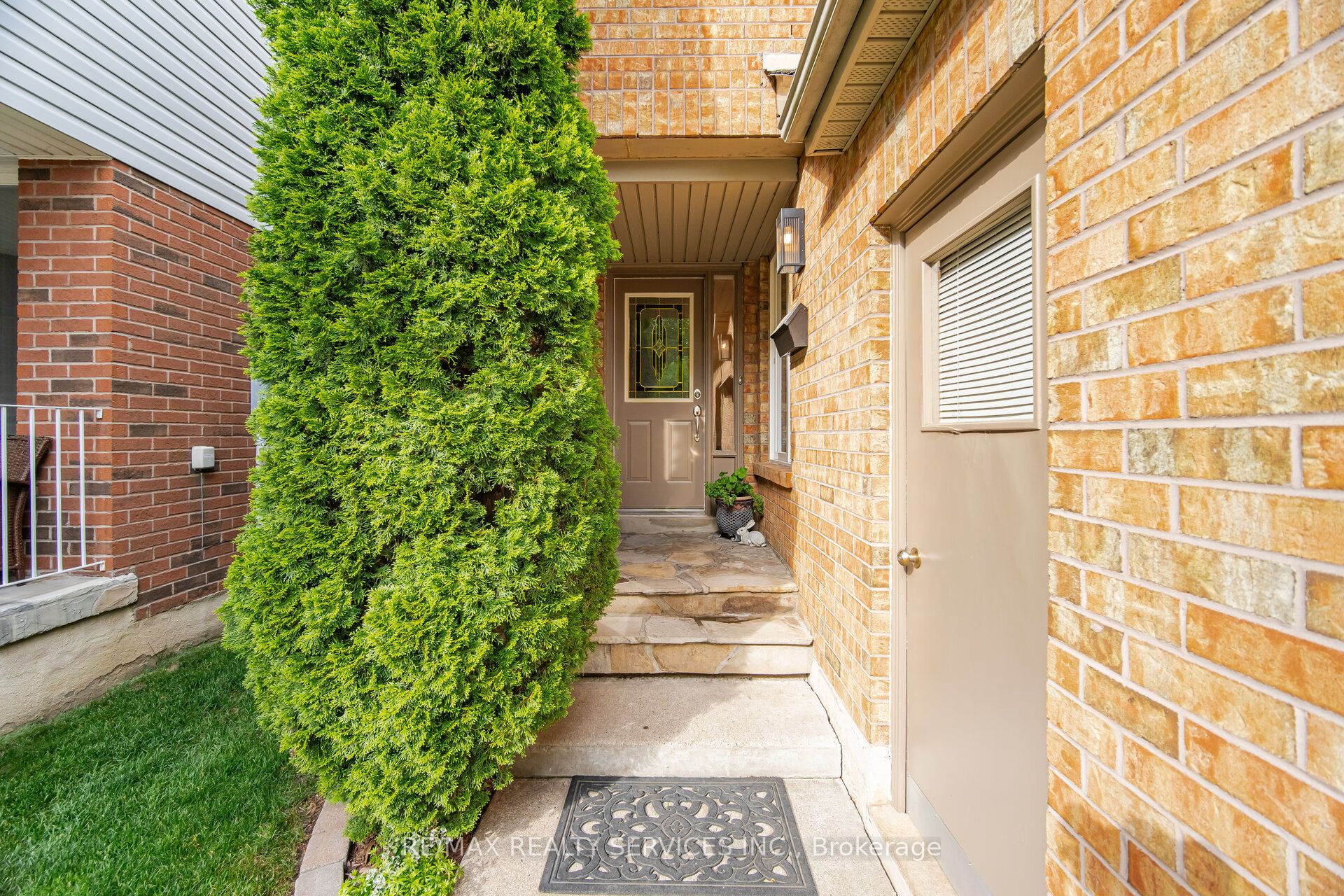 38 Furrows End, Brampton, ON, L6Z 4S5 photo 4