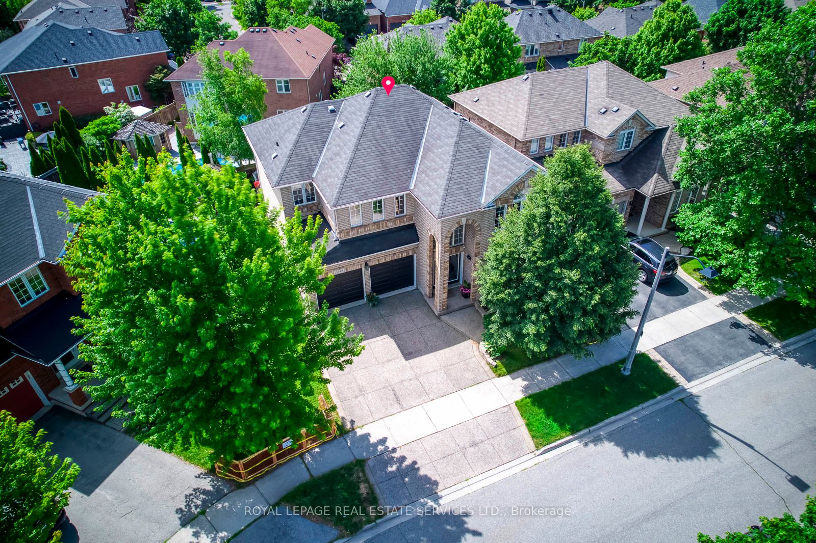 2249 Glazebrook Circle, Oakville, ON, L6M 5B5