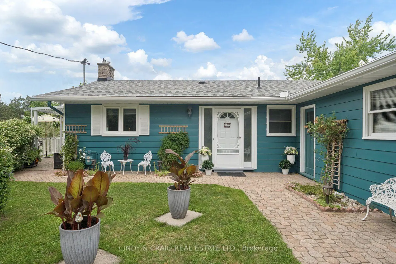 488 Mcconnell Drive photo 3