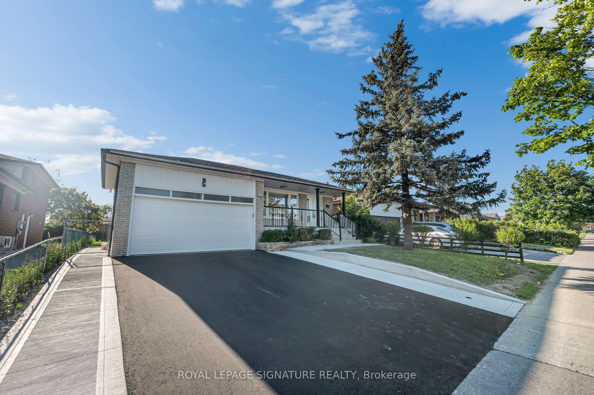 3263 Morning Star Drive, Mississauga, ON, L4T 1X6