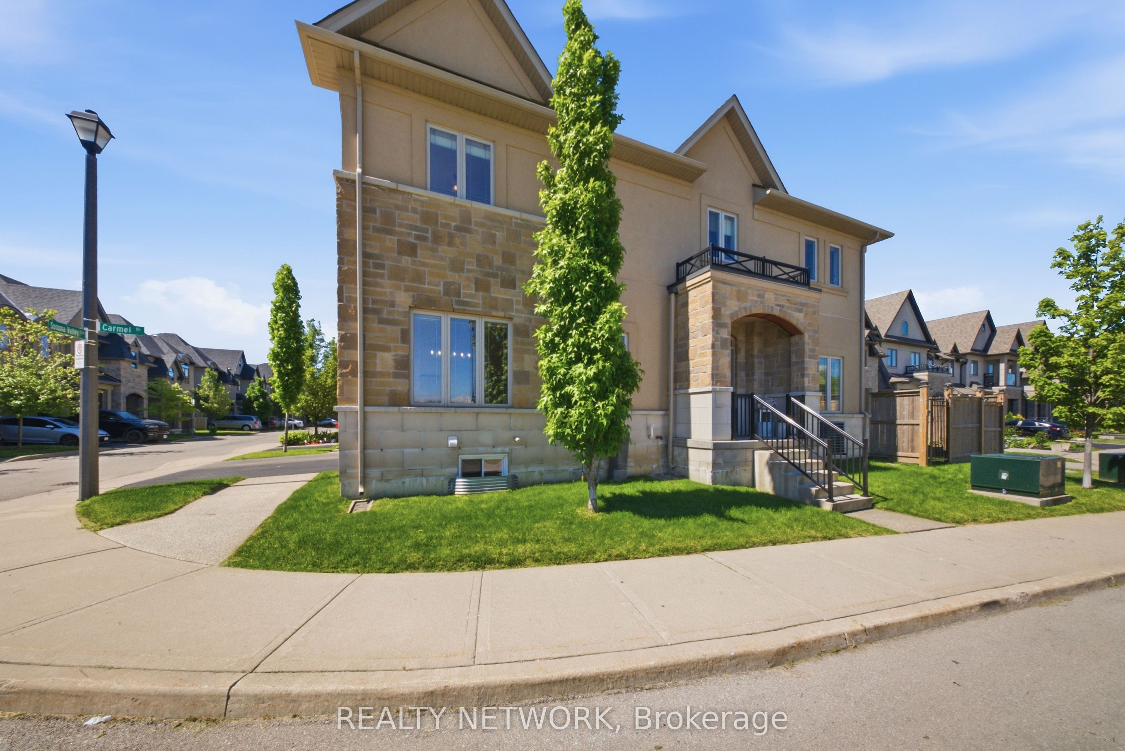 104 Sonoma Valley Crescent, Hamilton, ON, L9B 0J3