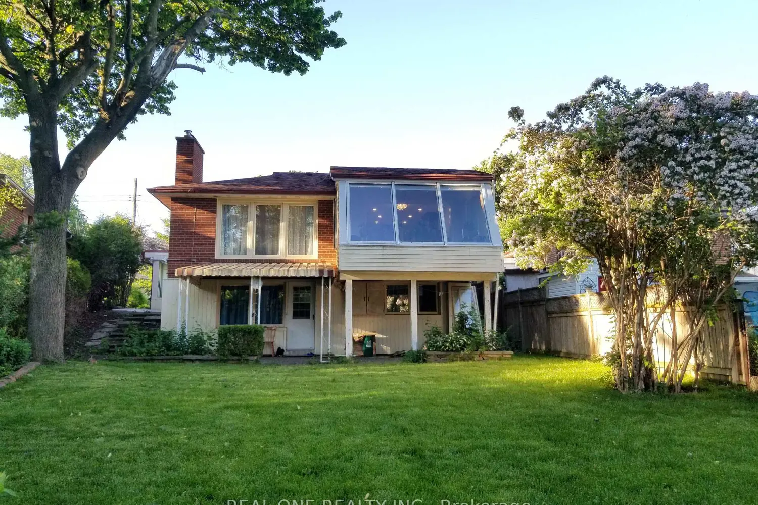 26 Applefield Drive photo 4