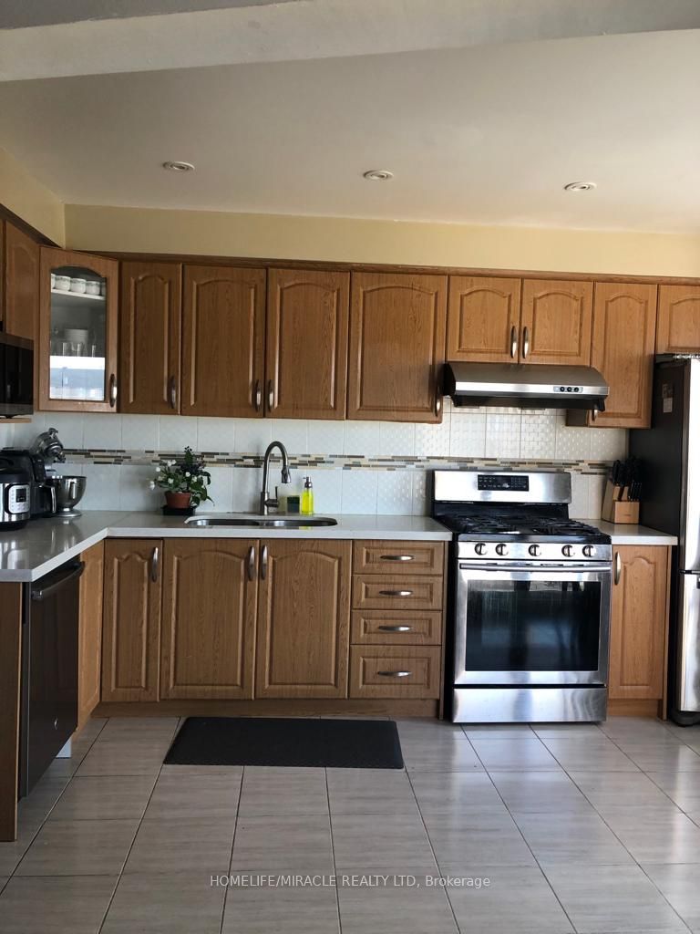 144 Robbinstone Drive, Toronto, ON, M1B 2E7