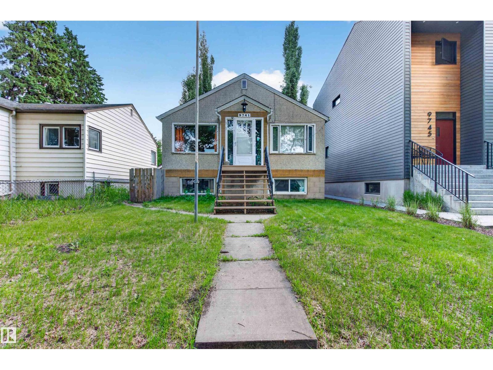 9741 72 Avenue NW, Edmonton, AB, T6E0Y9