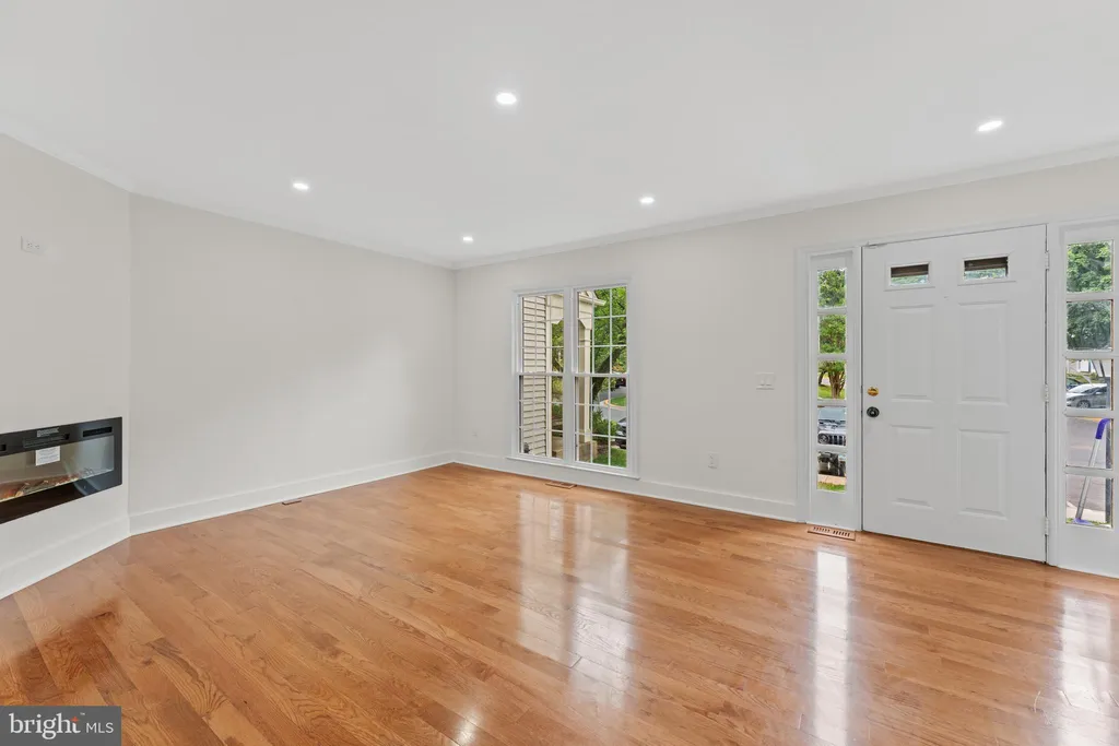 671 Concerto Lane, Silver Spring, MD 20901 photo 5