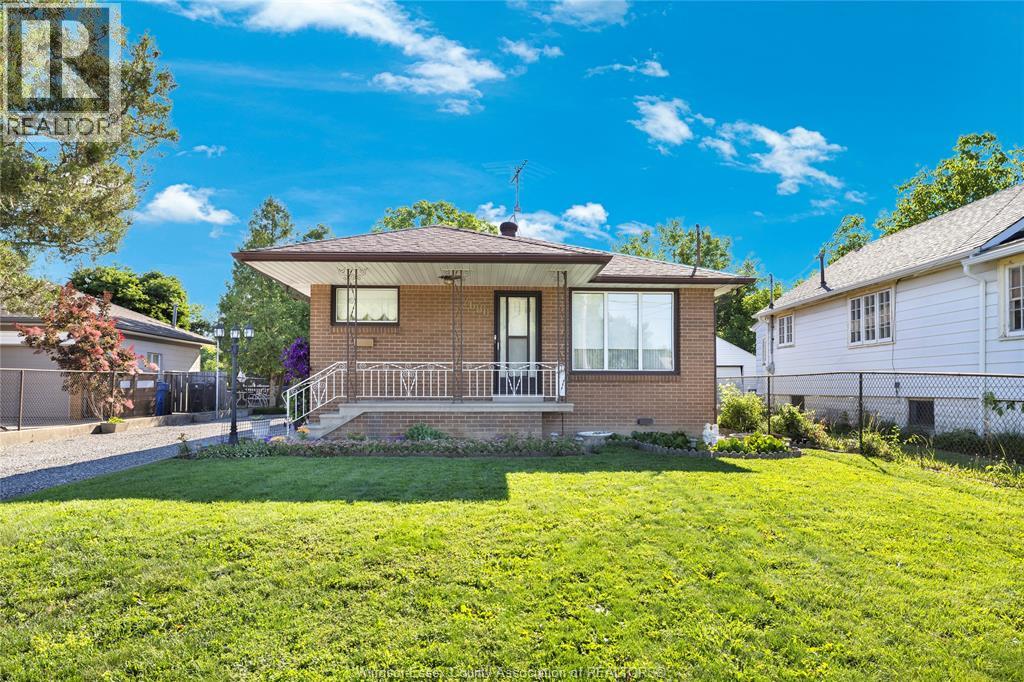2680 Jos St. Louis , Windsor, ON, N8T2M6