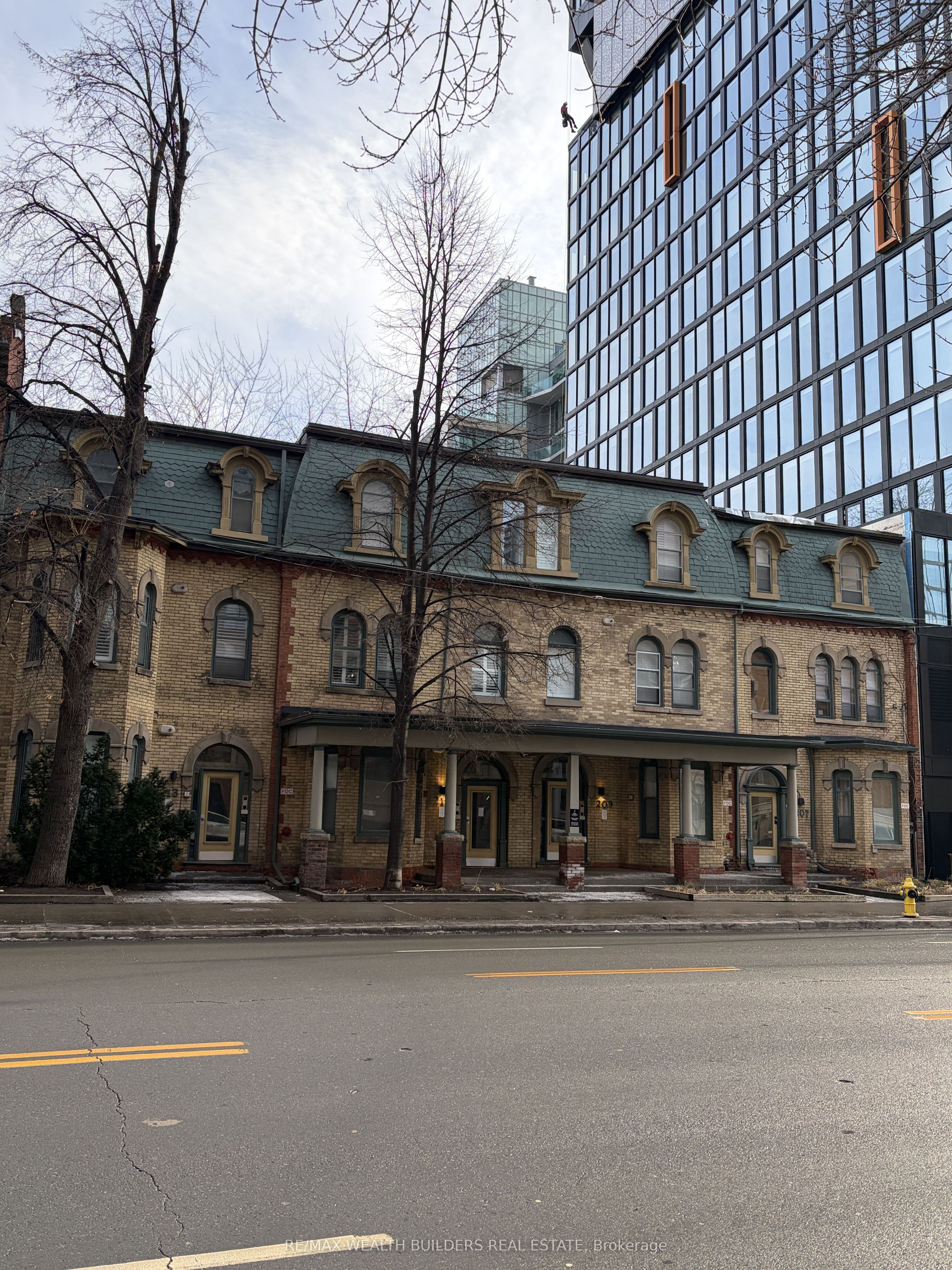 6-207 Jarvis Street, Toronto, ON, M5J 2C1