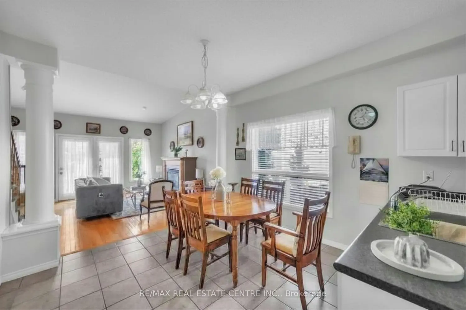 35 Cameron Court photo 4