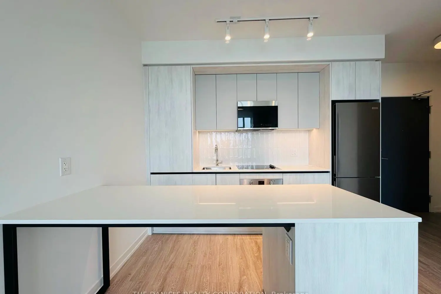 2485 Eglinton Avenue 1520