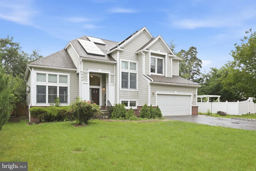 904 Milestone Drive, Silver Spring, MD 20904 photo 2