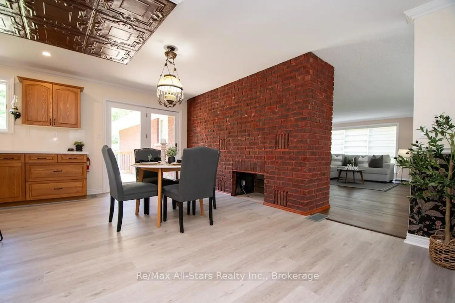 32 Forest Drive photo 5
