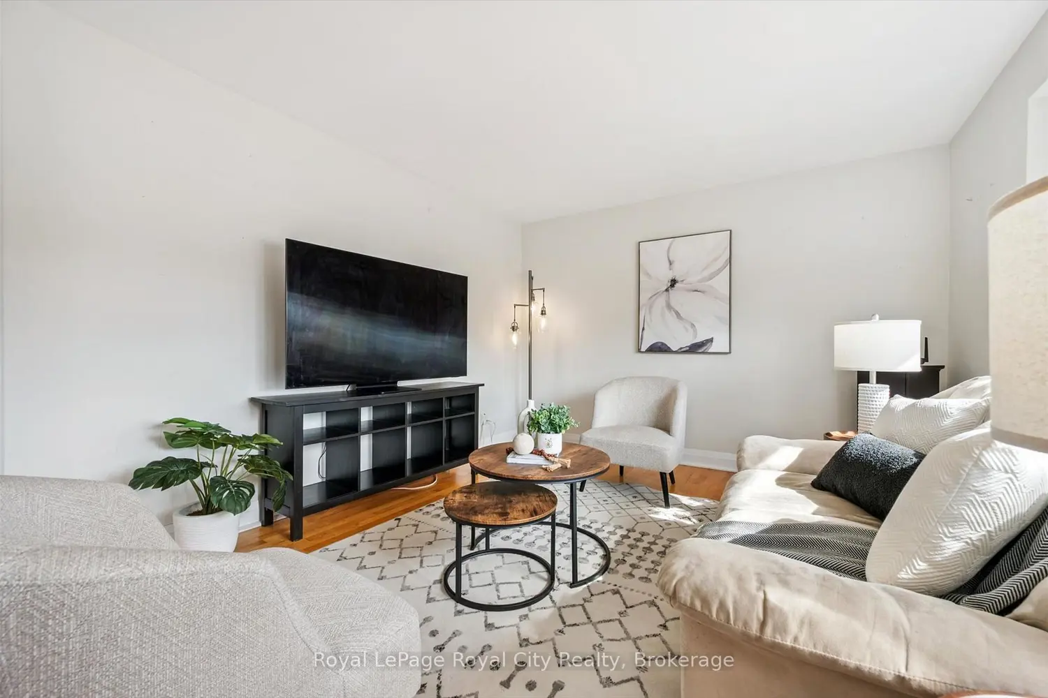 103 William Street photo 3