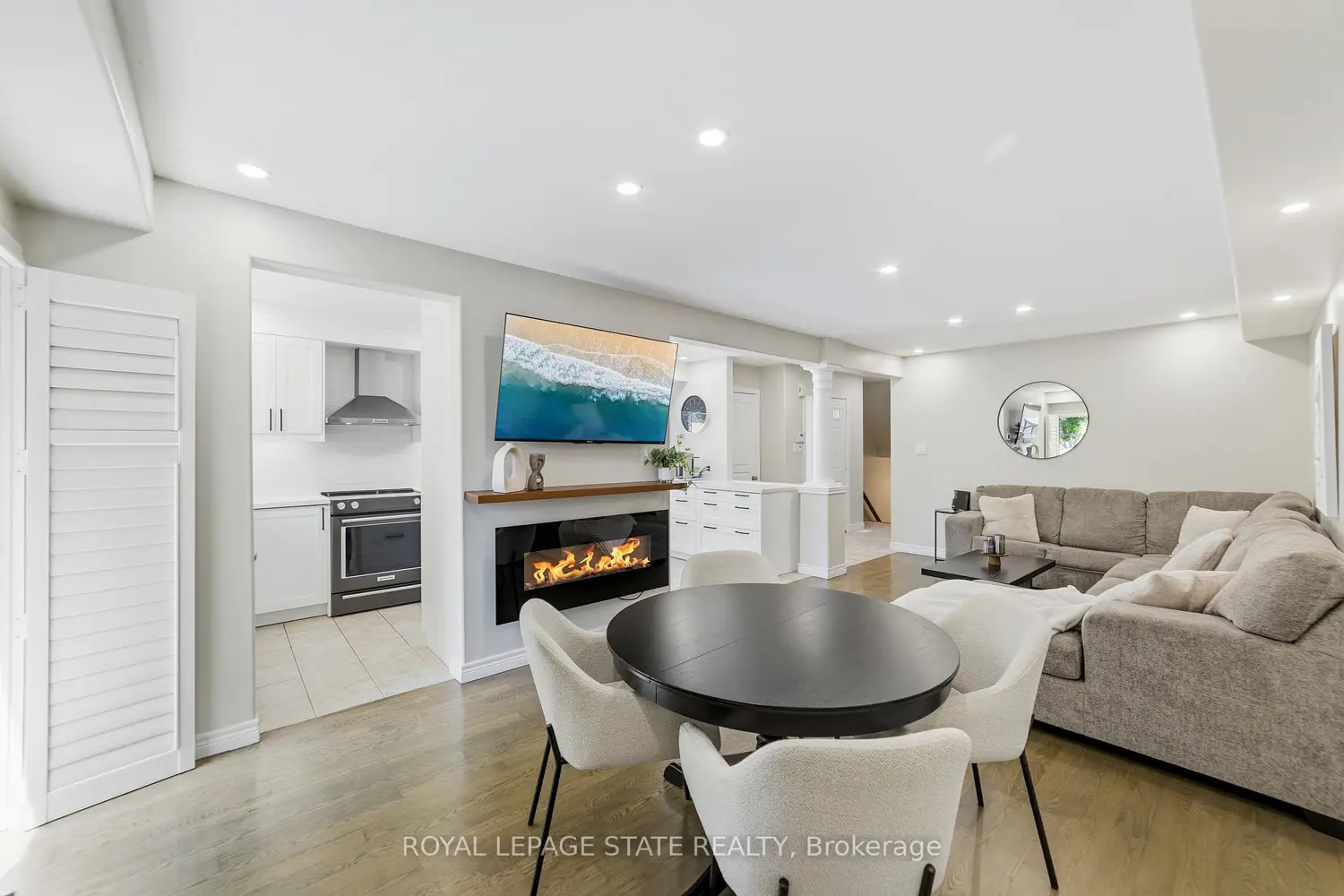 242 Upper Mount Albion Road 13