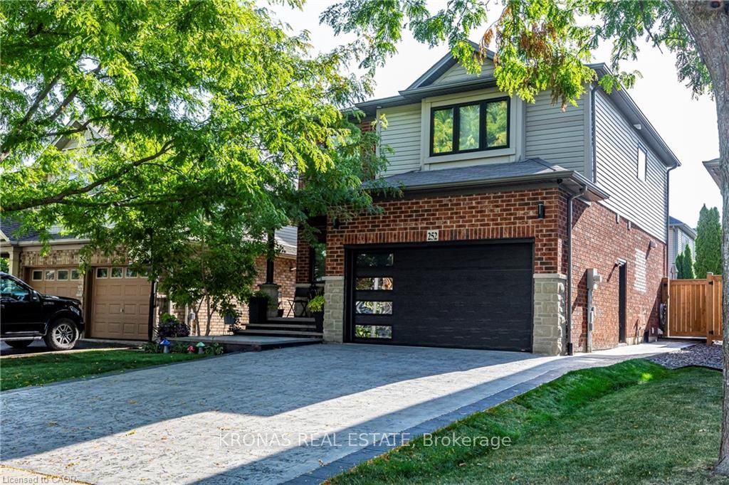252 Upper Mount Albion Road, Hamilton, ON, L8J 0B1