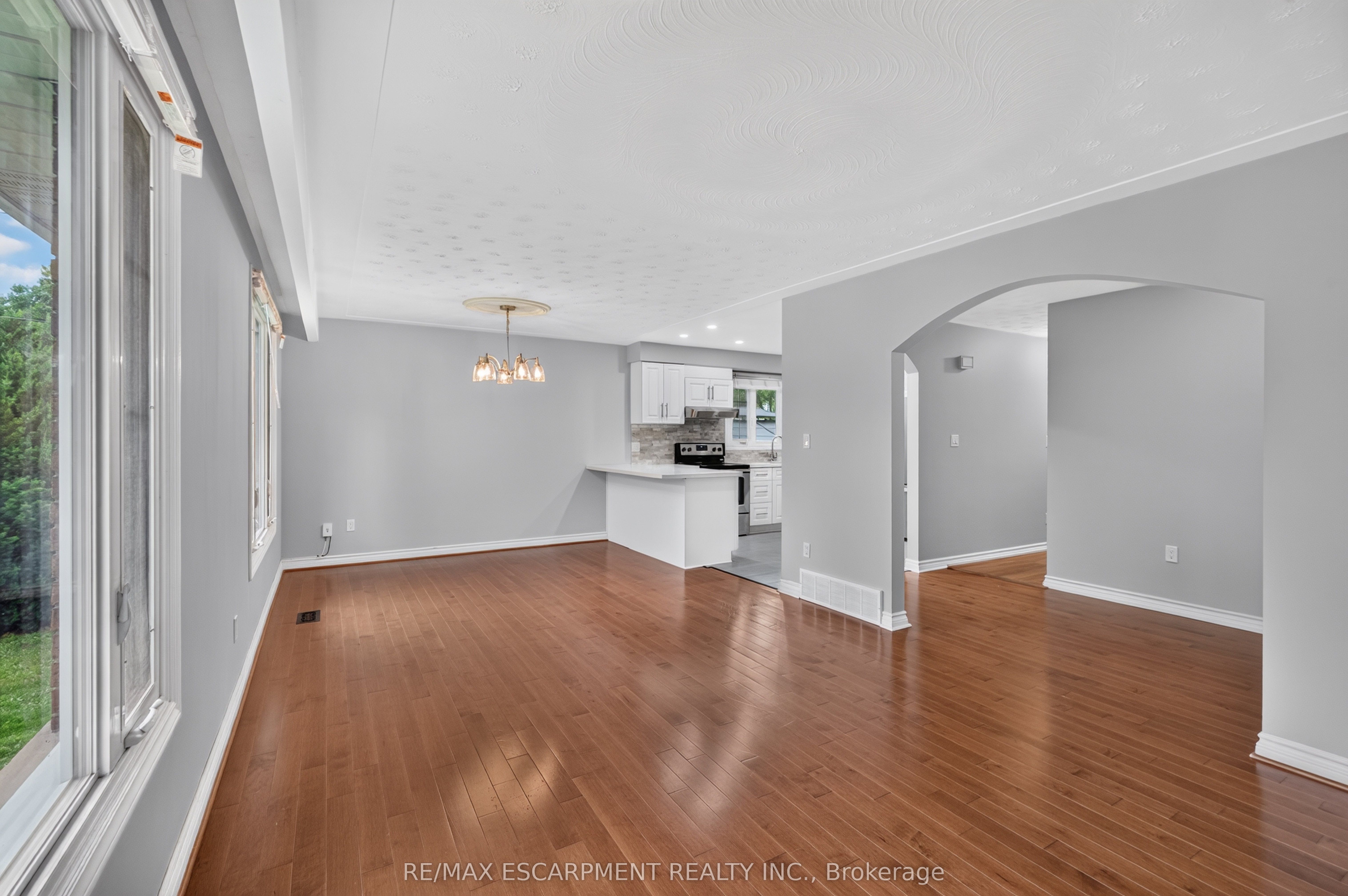 1- UPPER-294 Jones Road, Hamilton, ON, L8E 5L8 photo 5