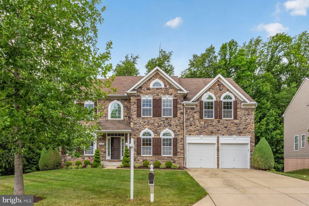 10713 Quaking Aspen Way, Clinton, MD 20735 photo 2