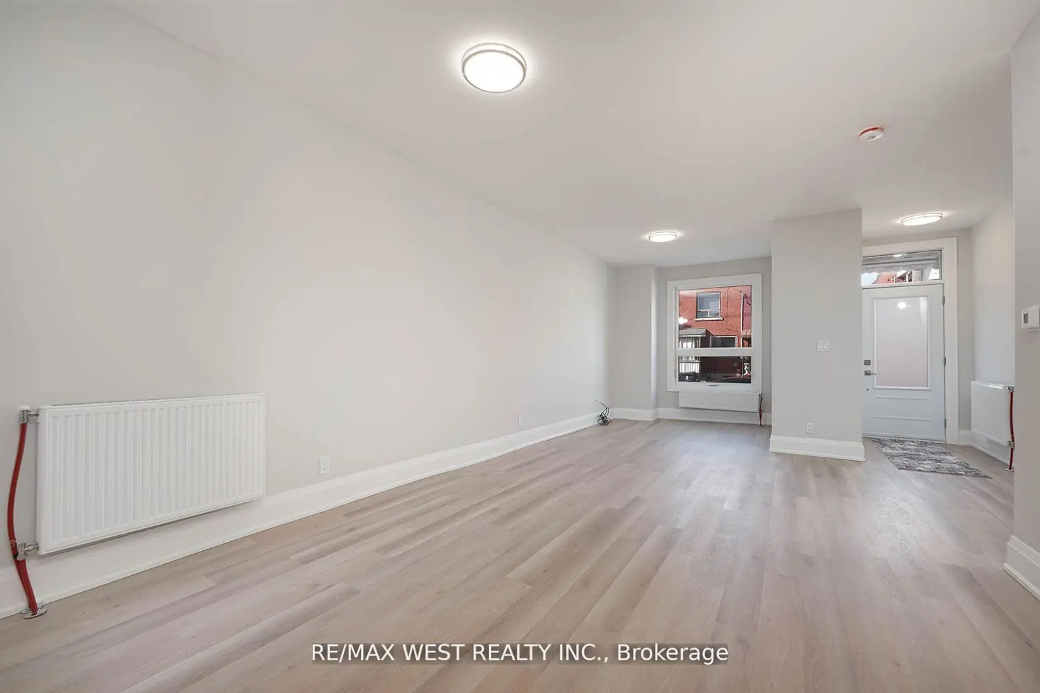 115 Edwin Avenue photo 4