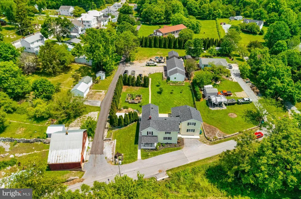 11 Mount Hebron Road, Keedysville, MD 21756