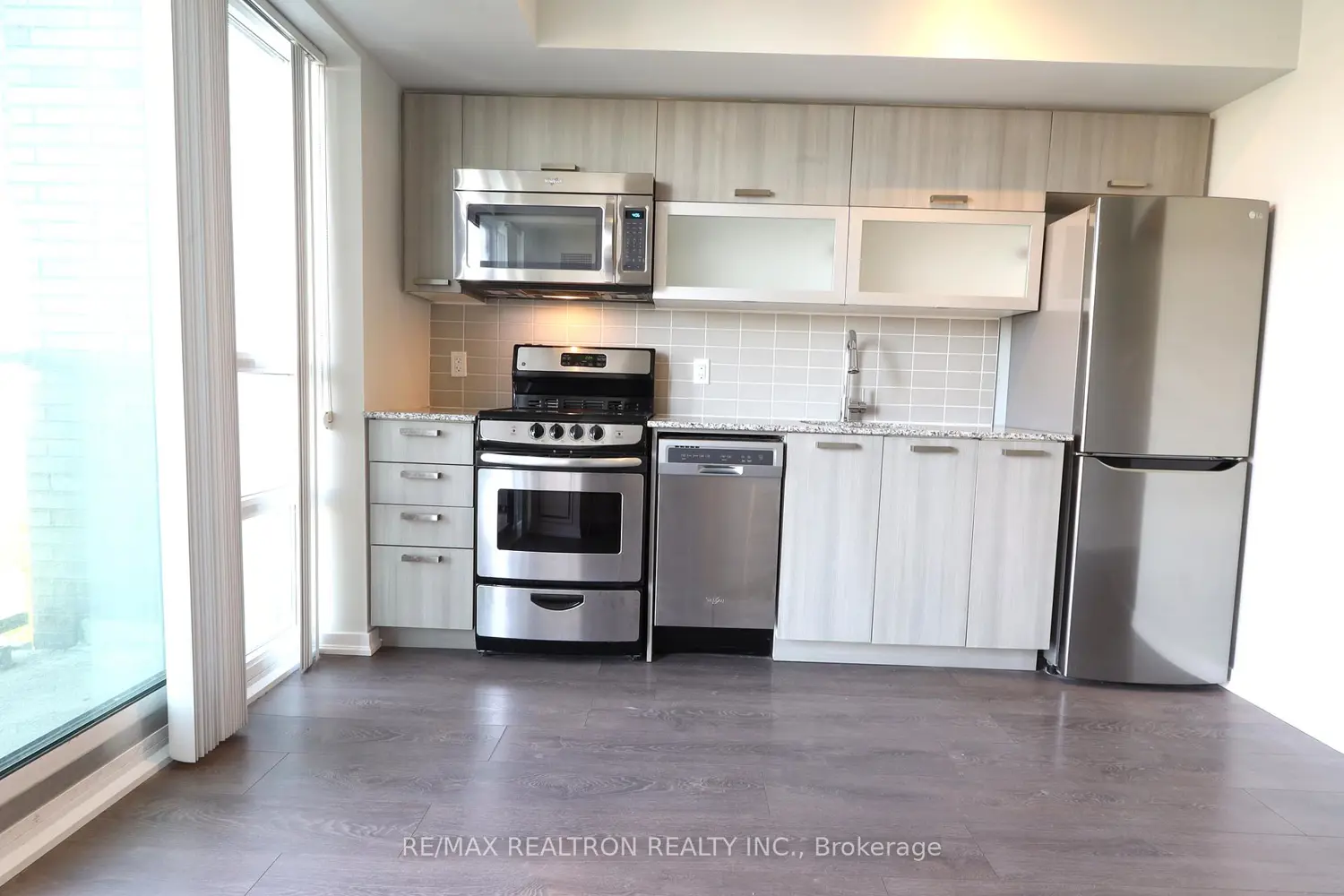 68 Abell Street 647 photo 3