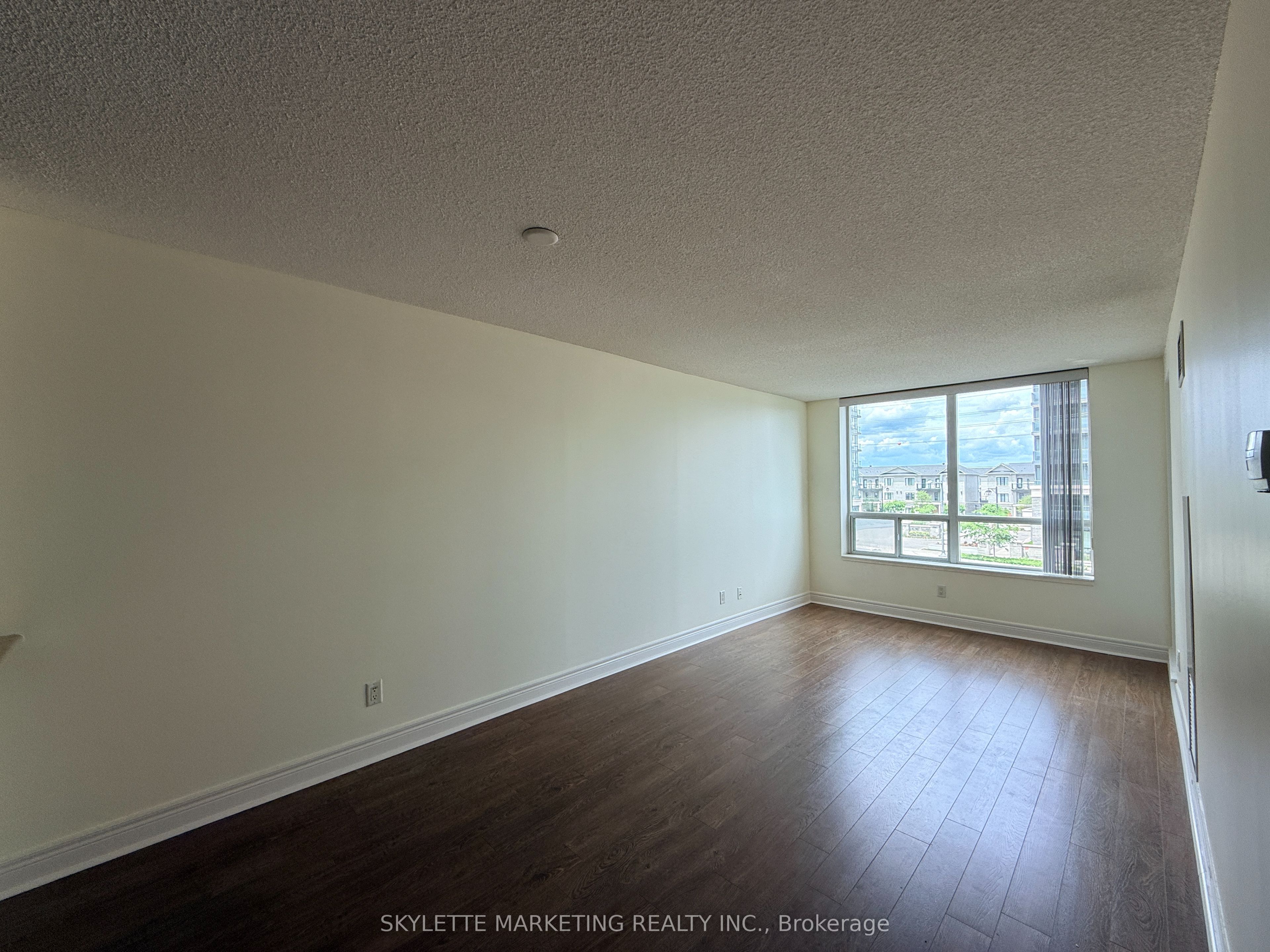 310-62 Suncrest Boulevard, Markham, ON, L3T 7Y6