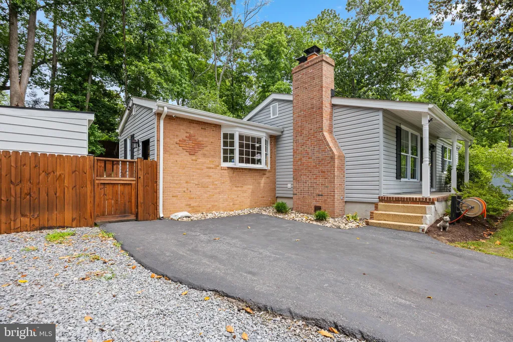 108 Maple Drive, Annapolis, MD 21403 photo 2