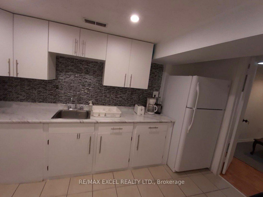54 Green Bush Road, Toronto, ON, M2M 1P3