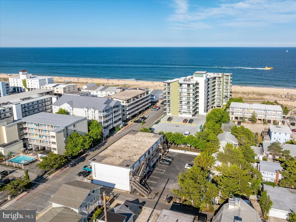 15 35th Street Unit 101, Ocean City, MD 21842