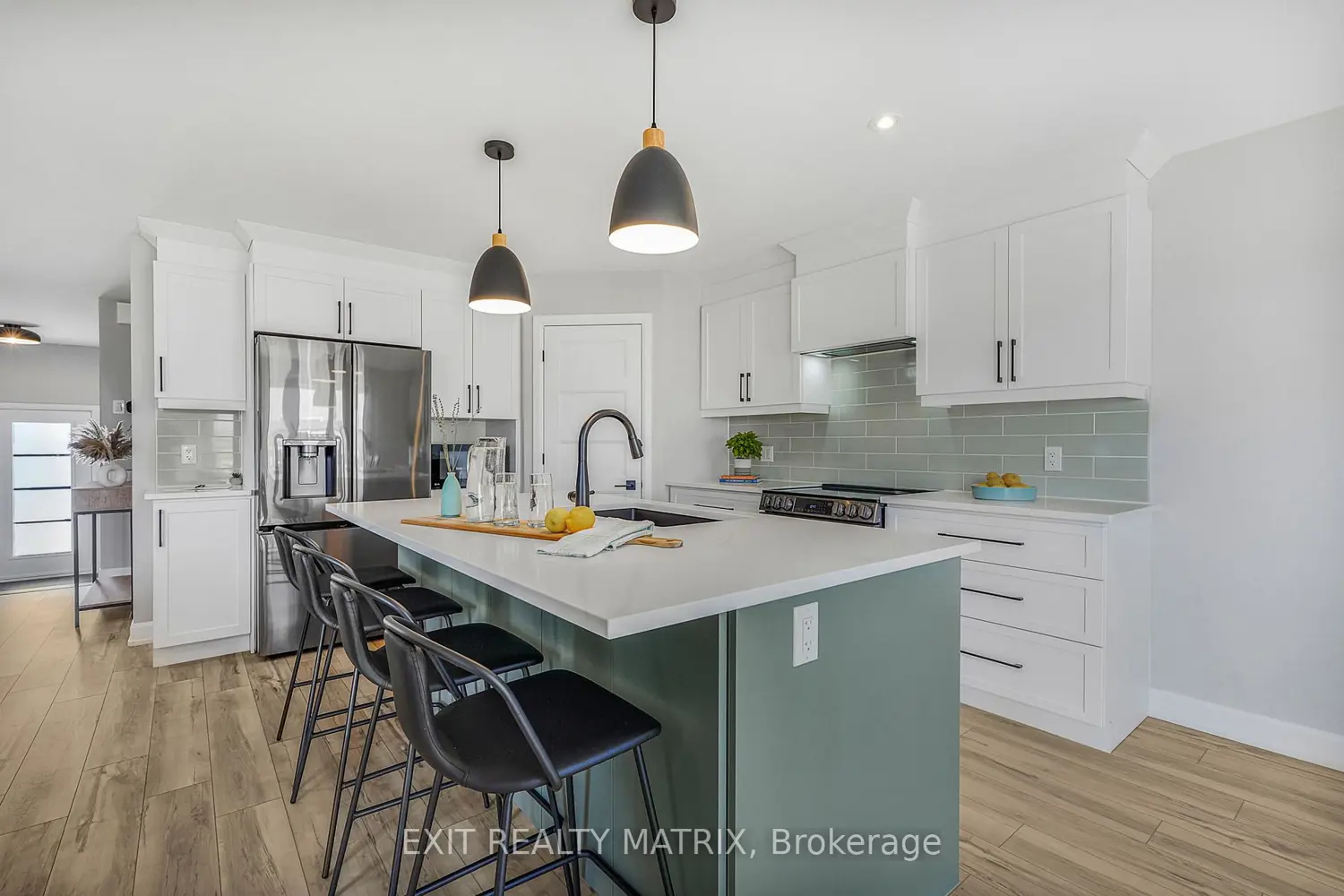 1202 Montblanc Crescent photo 5