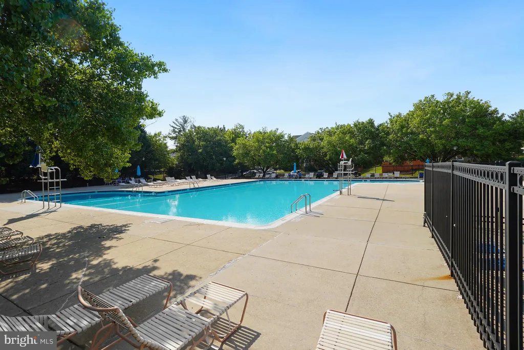 106 Autumn Flower Lane, Gaithersburg, MD 20878