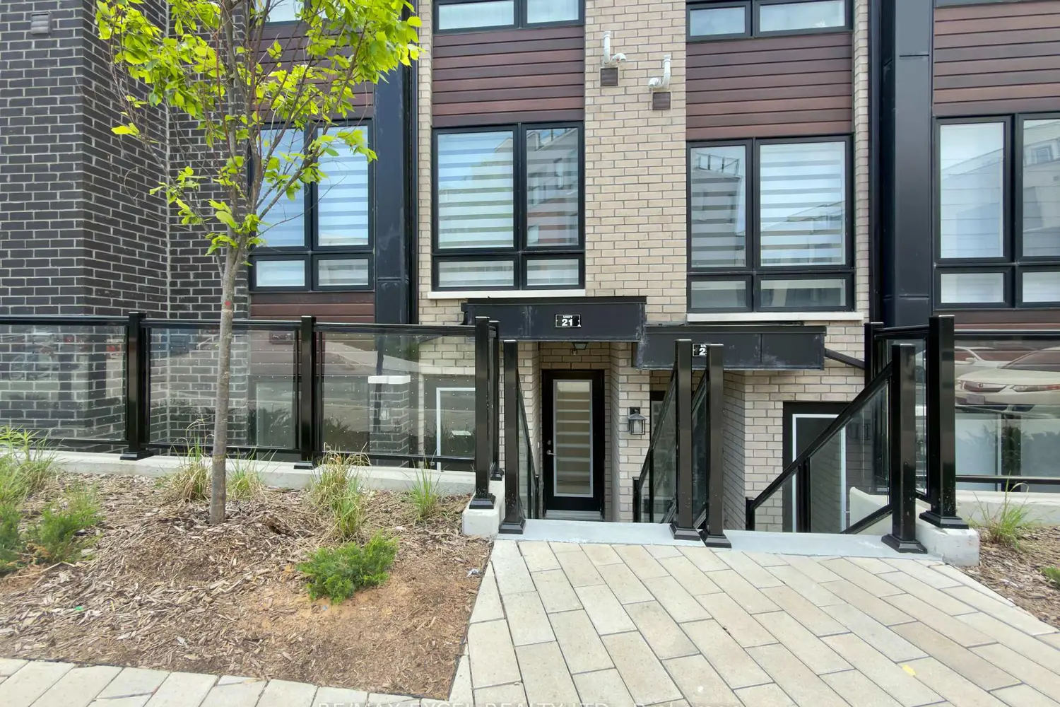 155 Tapscott Road 21 photo 2