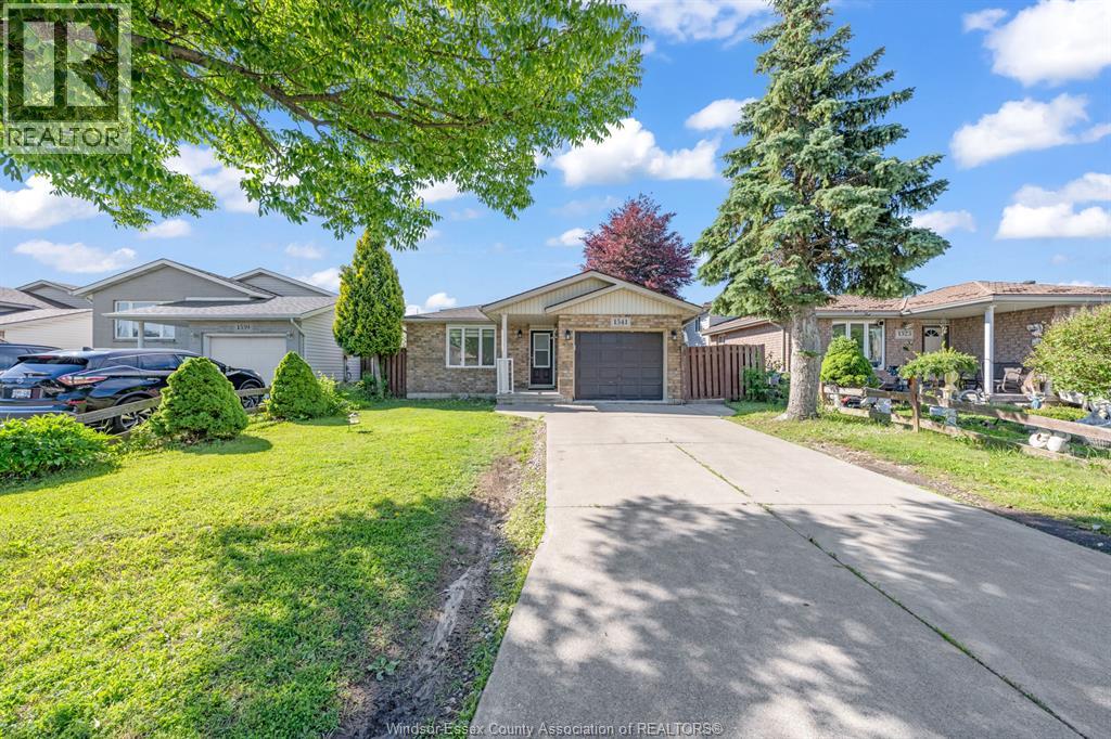 1541 Foster , Windsor, ON, N8W5P8