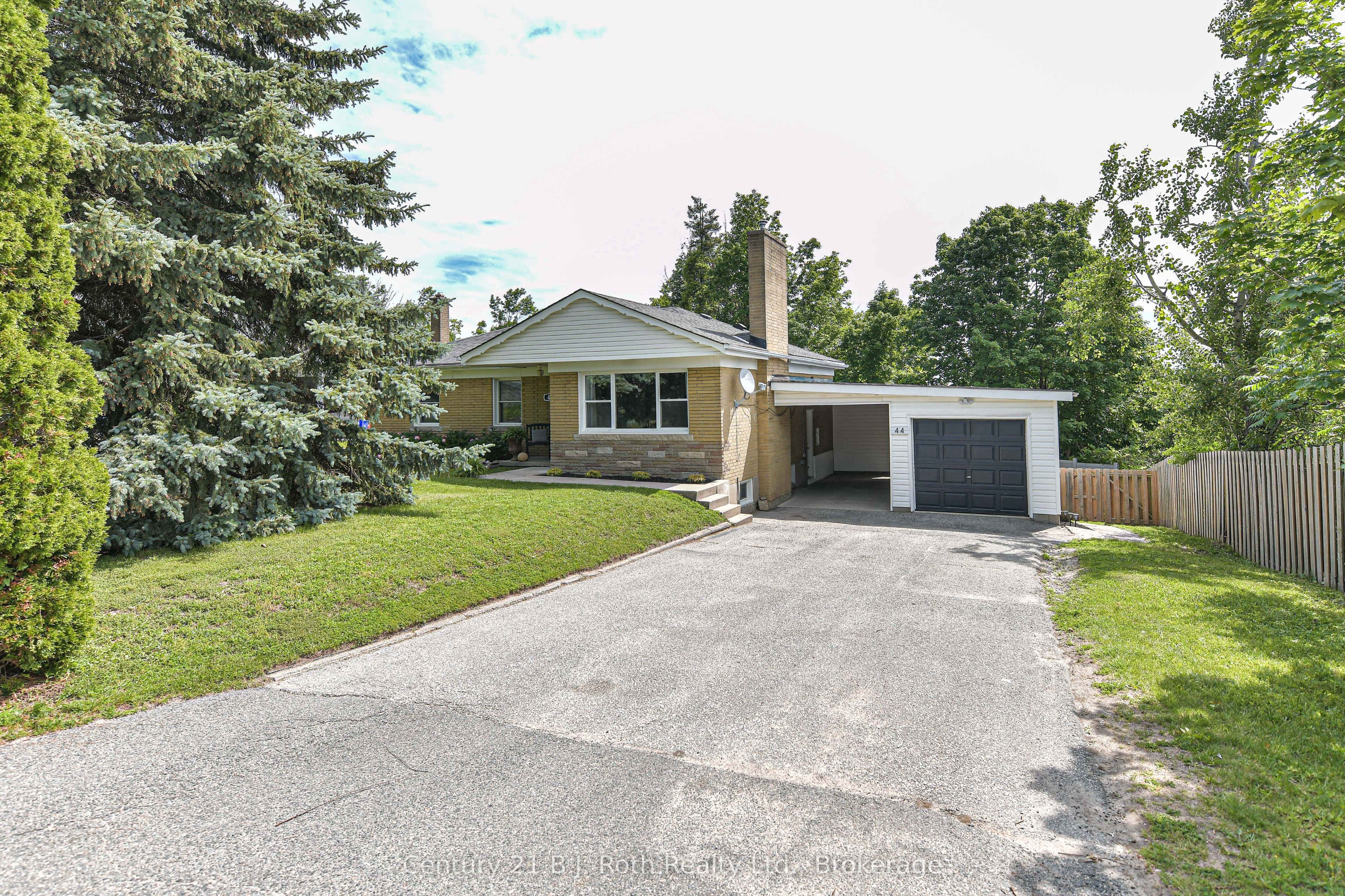 44 Charles Road, Orillia, ON, L3V 3H4