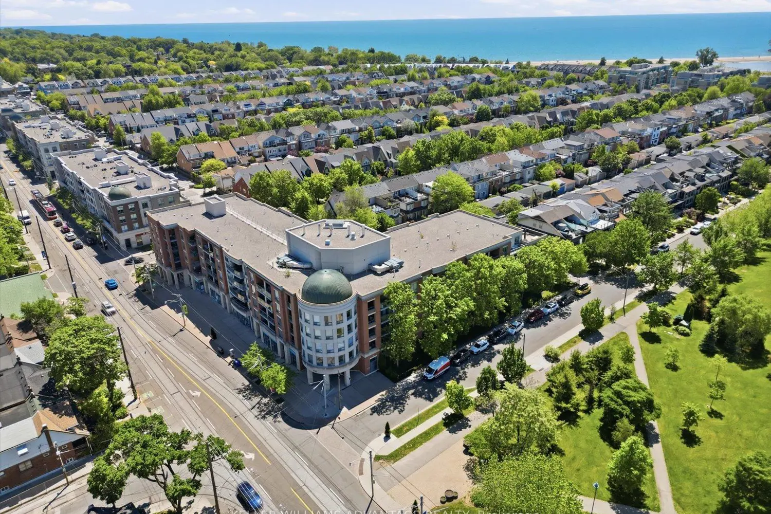 1733 Queen Street 415