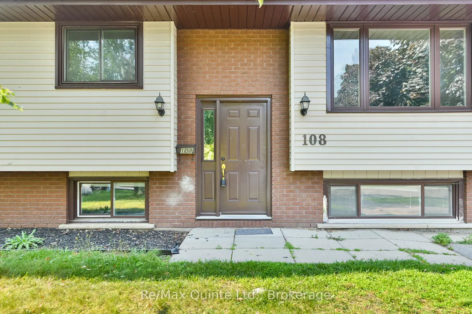 108 Nicholas Street photo 3