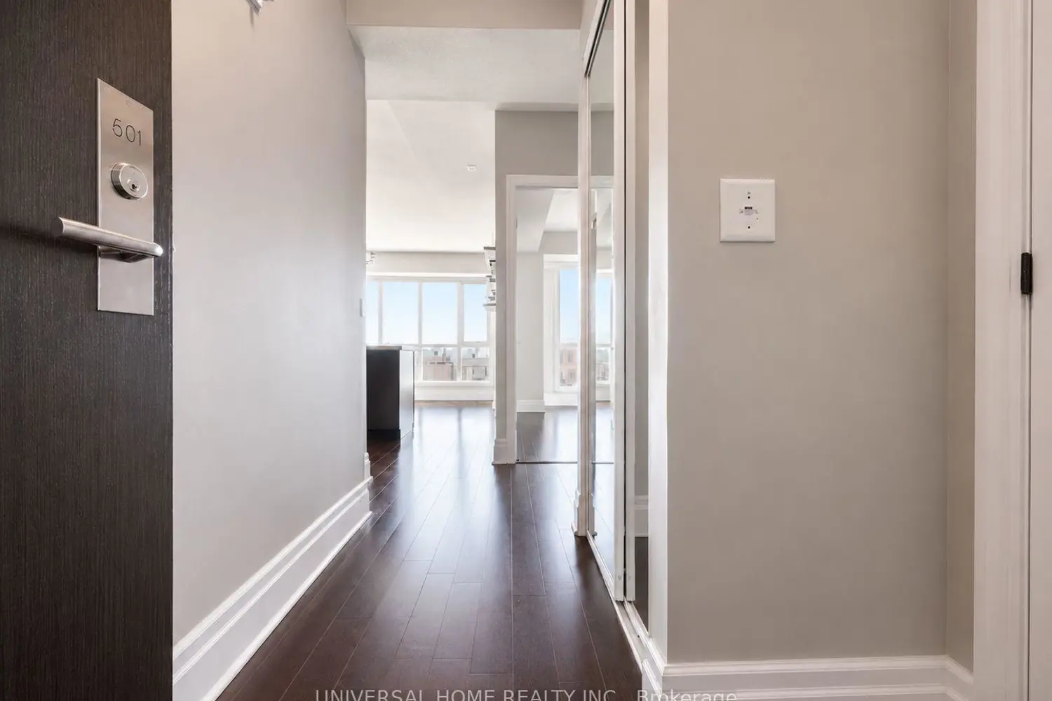 39 Upper Duke Crescent 501 photo 3