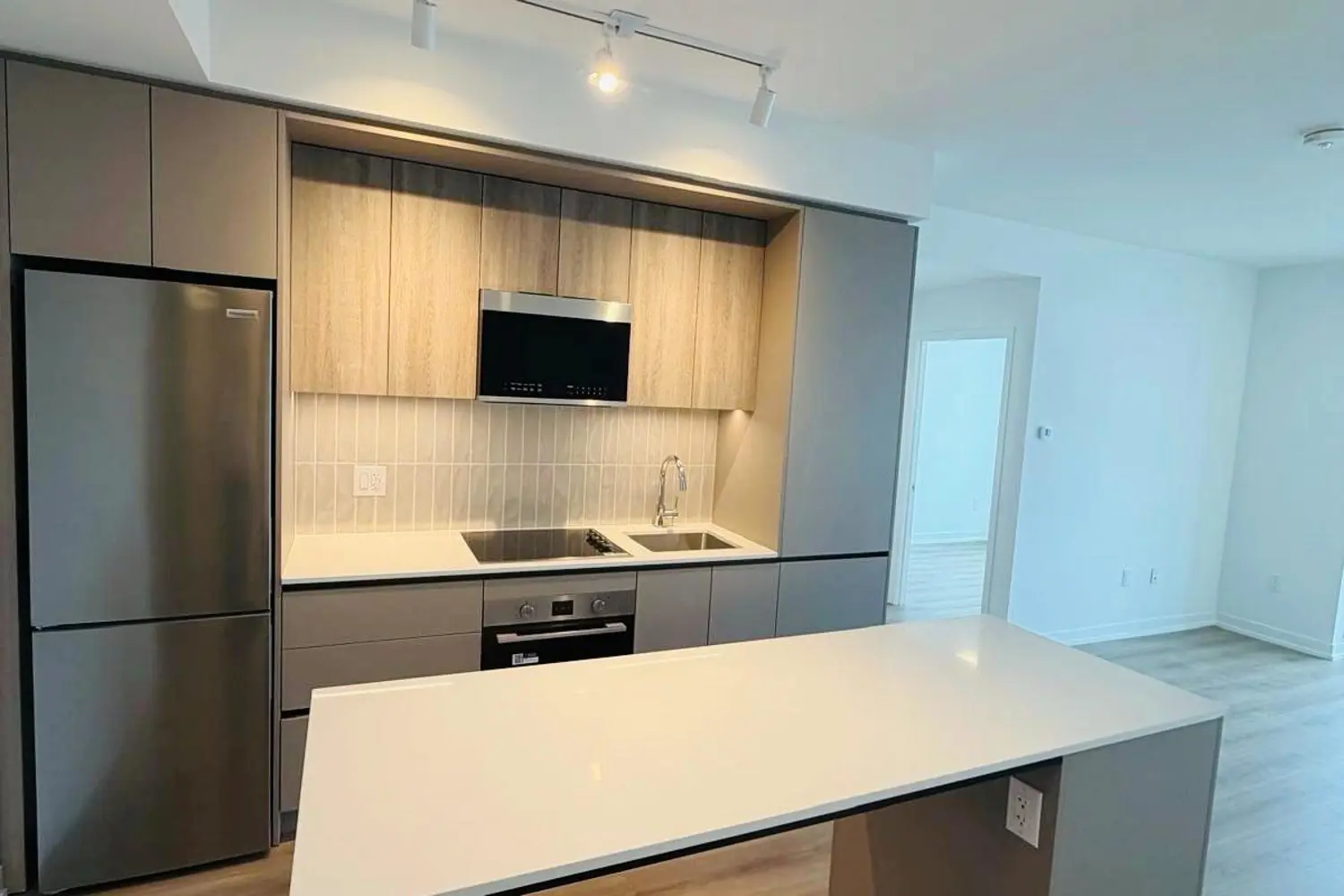 2485 Eglinton Avenue 1309