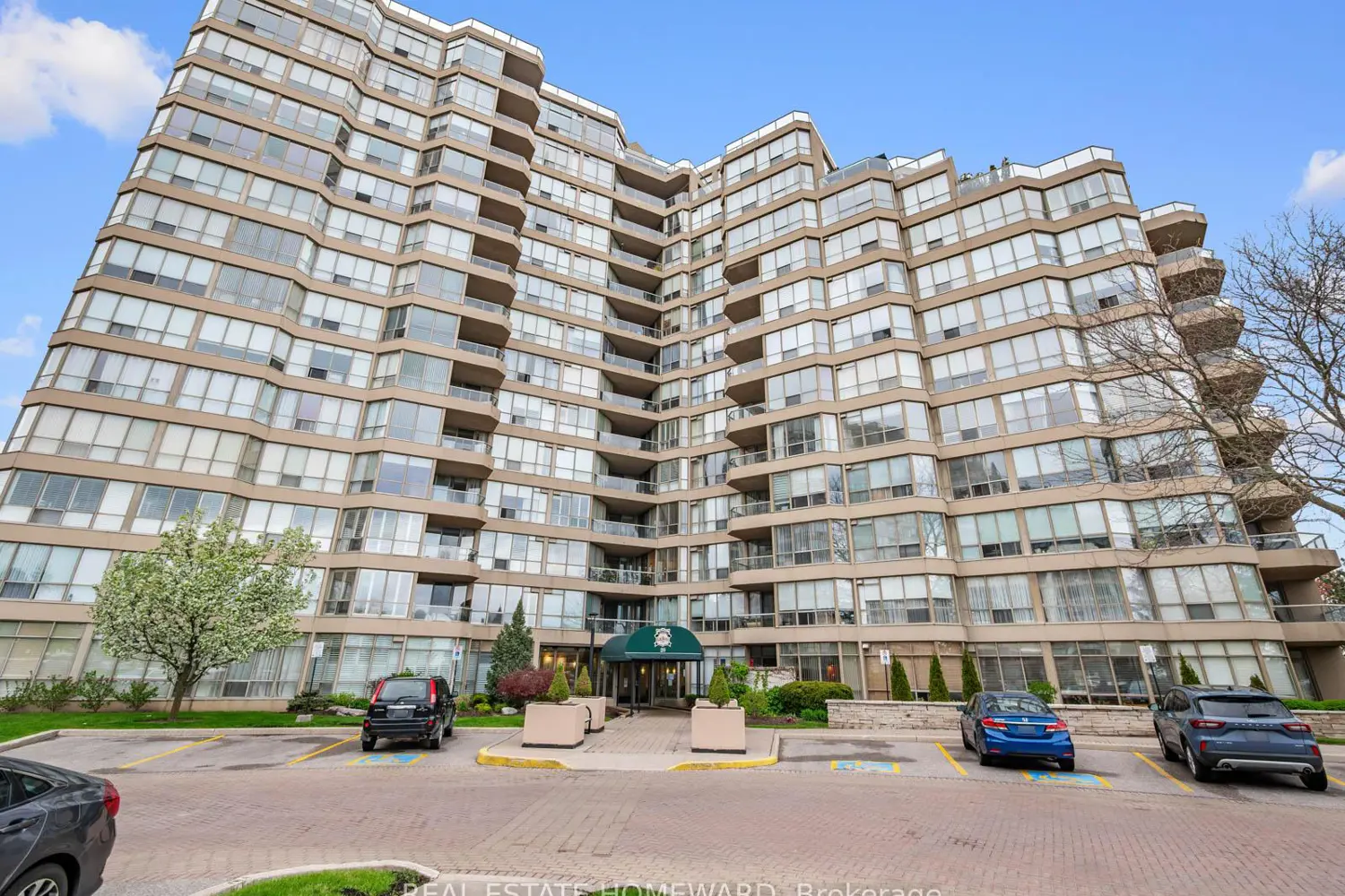 20 Guildwood Parkway 311