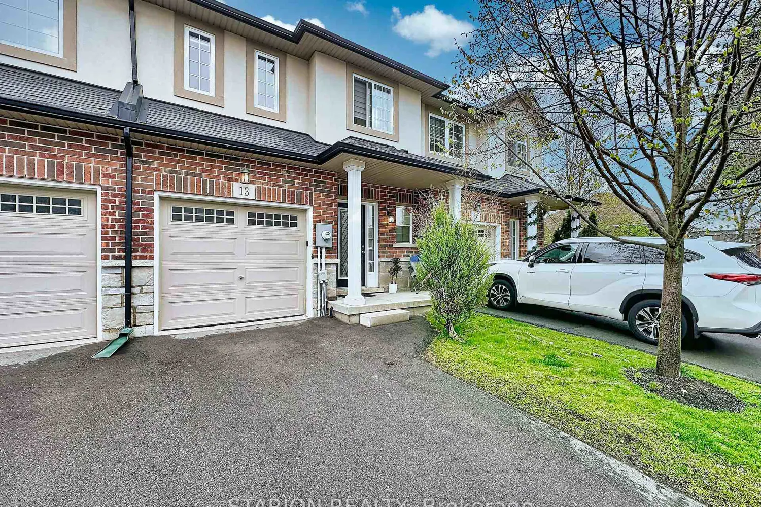345 Glancaster Road 13 photo 2