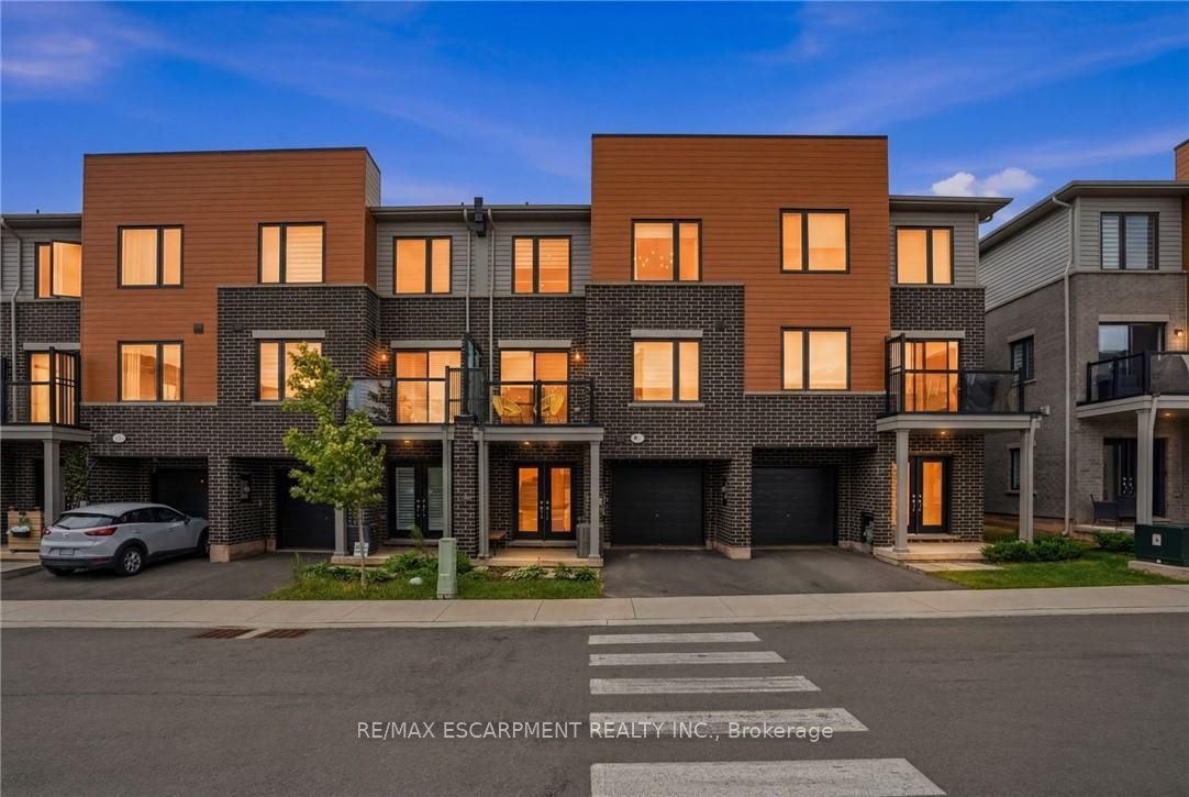 104 Dryden Lane, Hamilton, ON, L8H 0B6
